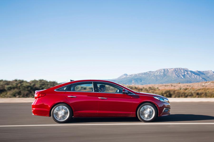  Hyundai Sonata 2015 года  (AU) (фото 7 из 29)